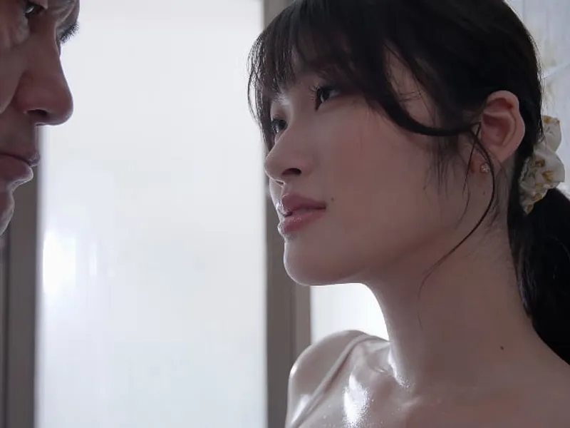 ông xã bỏ bê, cô vợ được ông chú giúp thỏa mãn cơn dâm dục lồn