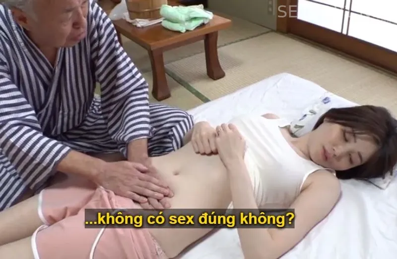 Vợ của con trai bị đau nhức nhờ bố ông chồng có nghề mát-xa massage và cái kết
